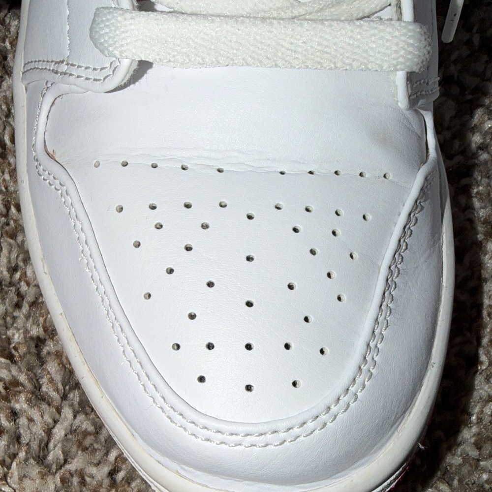 Nike Air Jordan 1 Low Men’s 7.5 Red Black White - Picture 5 of 13